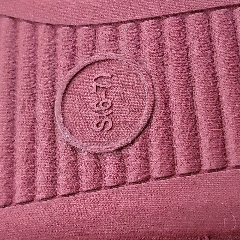 JESSICA SIMPSON Burgundy Fur/Rhinestone House Slippers Slides Size S 6-7 - Picture 7 of 8